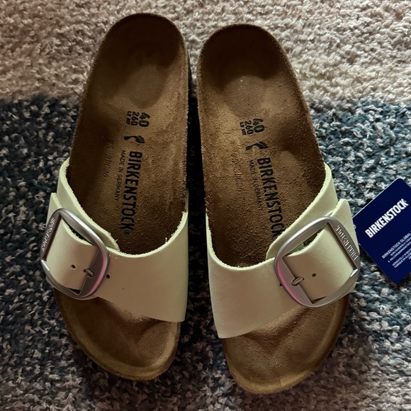 NEW Birkenstock Madrid Bog Buckle Slide Sandal in Green Fade Lime - Picture 2 of 4